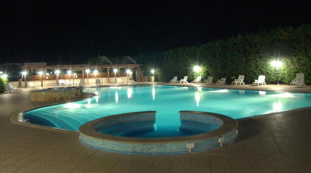 Tenuta Don Monaco - Agriturismo Санта Чезареа Терме Екстериор снимка