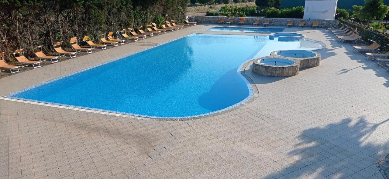 Tenuta Don Monaco - Agriturismo Санта Чезареа Терме Екстериор снимка