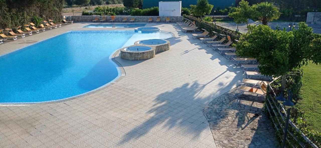 Tenuta Don Monaco - Agriturismo Санта Чезареа Терме Екстериор снимка